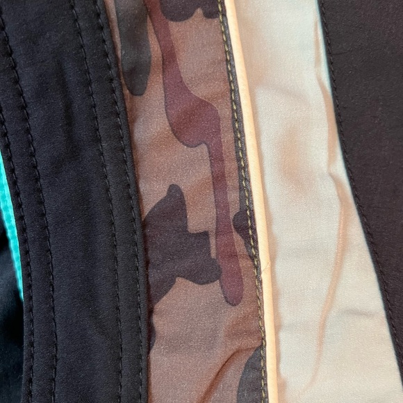 90s O’Neil Board Shorts | Size 7 (Small) | Retro y2k Look, Utility Pocket, Camo! - Picture 8 of 11